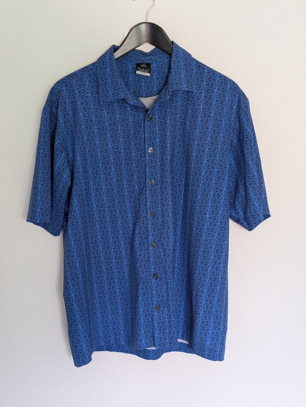 Golf Dri-FIT Men's Blue Pattern Short Sleeve Button Down - Medium